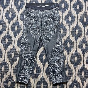 Nike Pro crop leggings